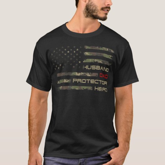 カモフラージュ アメリカ国旗 夫・パパ・守護者 Tシャツ (正面)