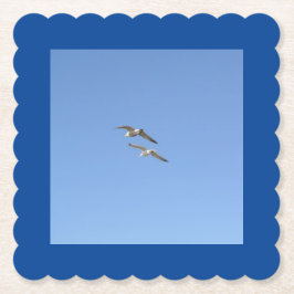 カモメ飛んでいるイ高 –  ペーパーコースター