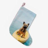 カヤックの上にフランスの立っている大人の茶色のブルドッグ スモールクリスマスストッキング (正面 (吊り時))