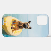 カヤックの上にフランスの立っている大人の茶色のブルドッグ Case-Mate iPhoneケース (裏面 (横))