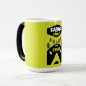 カヤックの魚とキャンプ魚釣り旅行の贈り物 モーフィングマグカップ (正面左)