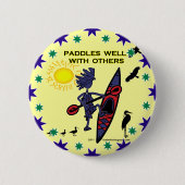 カヤックは他とIIをよく漕ぎます 缶バッジ (正面)