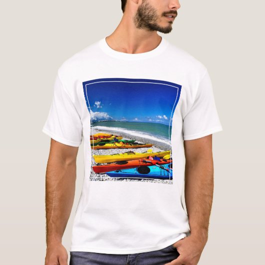カヤックを漕ぐ夏 Tシャツ (正面)