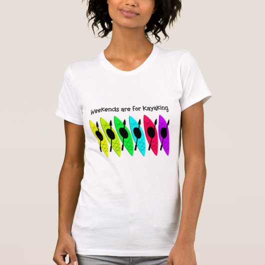 カヤックを漕ぐTシャツおよび帽子 Tシャツ (正面)
