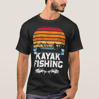 カヤック魚釣りアディクトレトロサンセットヴィンテージレイクフィス Tシャツ