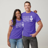 カラオケで盛り上がる マイク マイクでロックだぜ 面白い Tシャツ (ユニセックス)