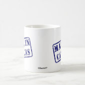 カラカスで作られる モーフィングマグカップ (中央)