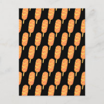 カラシとケチャップの付いたコーン犬