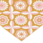 カラシとピンクのレトロな花 ロングテーブルランナー (コーナー)