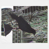 カラスがランタンに乗る フリースブランケット (正面(横))