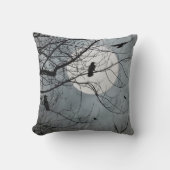 カラスと空の月 クッション (正面)