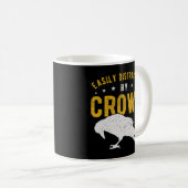 カラスに気を取られる コーヒーマグカップ (正面右)