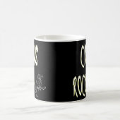 カラスの石! マグ (中央)