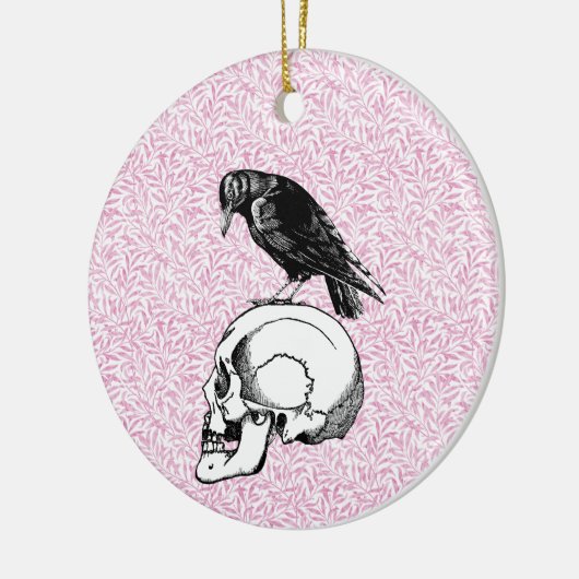 カラスまたはカラスとスカルハロウィーンピンクとブラック セラミックオーナメント (左)