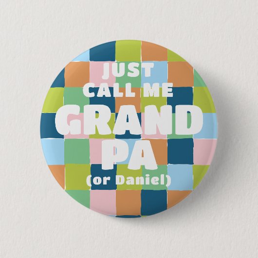 カラフルおもしろい市松模様にブロック赤ちゃんシャワーおじいちゃん 缶バッジ (正面)