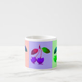 カラフルさくらんぼ – アポップ・アートのート エスプレッソカップ (正面)