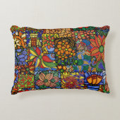 カラフルでお洒落でファンキーな花のパッチワークパターン アクセントクッション (正面)