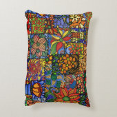 カラフルでお洒落でファンキーな花のパッチワークパターン アクセントクッション (裏面(縦))