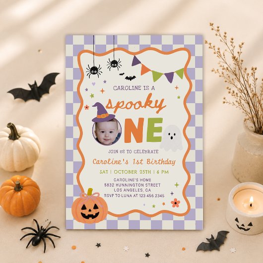 カラフルでスプーキーなハロウィンの幽霊の1歳の誕生日 招待状
