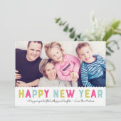 カラフルでモダンなタイポグラフィの明けましておめでとうの写真 シーズンカード (スタンド正面)
