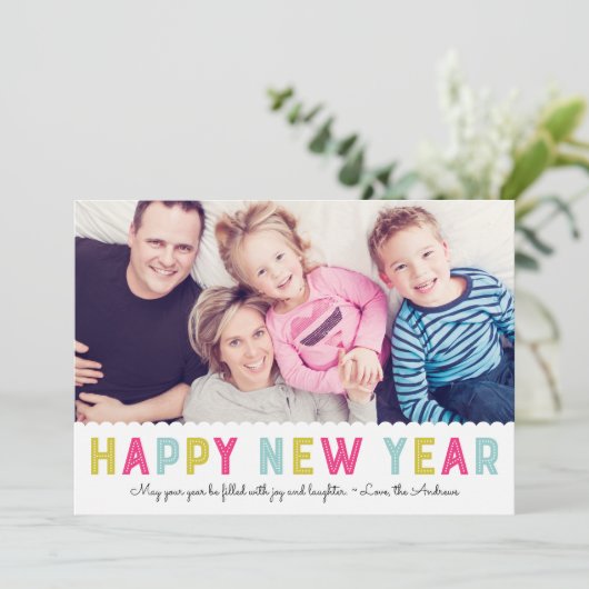 カラフルでモダンなタイポグラフィの明けましておめでとうの写真 シーズンカード (スタンド正面)
