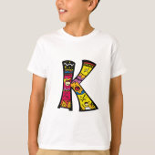 カラフルで楽しいモノグラムK部族風+落書き風デザイン Tシャツ (正面)