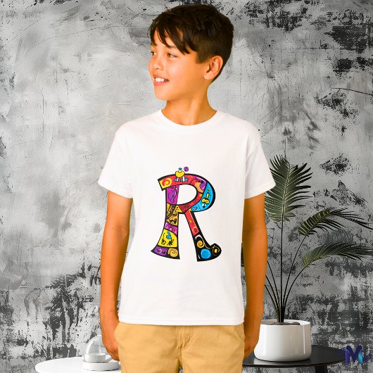 カラフルで楽しいモノグラムR部族風+落書き風 Tシャツ