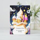 カラフルで遊び心あふれるコーン型アイスクリームの誕生日 サンキューカード (スタンド正面)