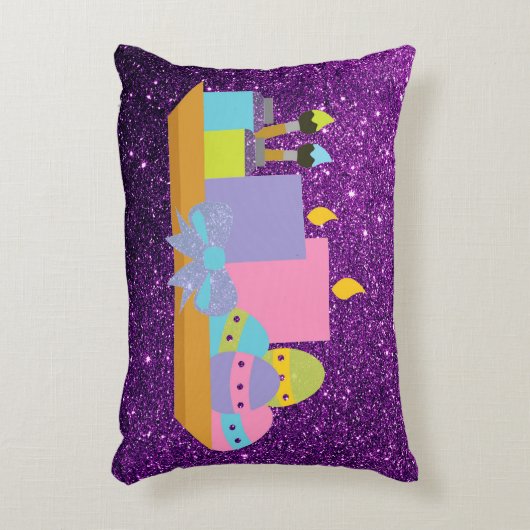 カラフルなイースターエッグ及び紫色のフェイクなグリッター蝋燭の アクセントクッション (正面(垂直))