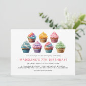 カラフルなカップケーキ | 可愛い女の子の誕生日パーティー 招待状 (スタンド正面)