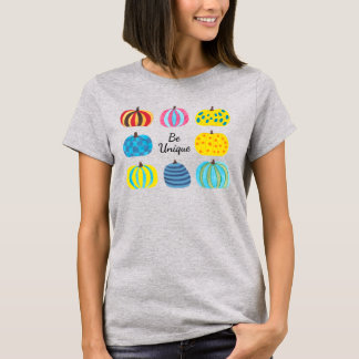 カラフルなカボチャのデザイン Tシャツ