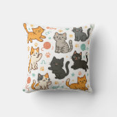 カラフルなキャラクター猫の枕 – 遊び心のあるパターン  クッション (正面)