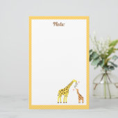 カラフルなキリンのお母さんおよび子供へベビーの子牛 便箋 (スタンド正面)