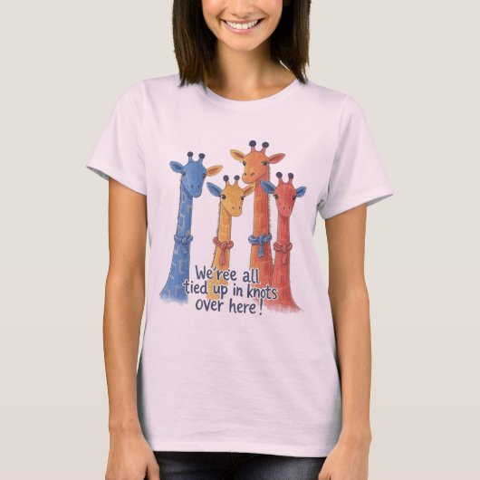 カラフルなキリンのもつれた面白い動物 Tシャツ (正面)