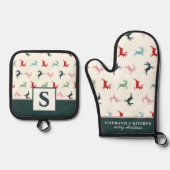 カラフルなクリスマスツリーの鹿のモノグラム 鍋つかみ&鍋敷きセット (正面)