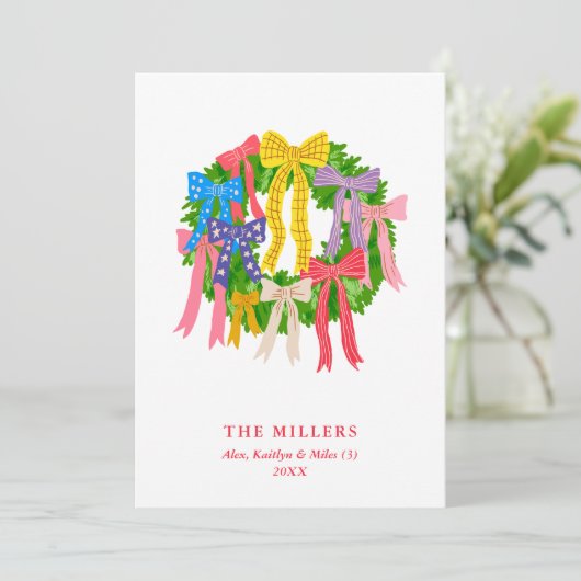 カラフルなクリスマスリース楽しいリボン3枚の写真家族 シーズンカード (スタンド正面)