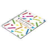 カラフルなクレヨンとハート柄のカスタムスケッチ ノートブック (左側)