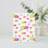 カラフルなグレーズを飾ったかわいいドーナツの陶器のオーナメント ポストカード (スタンド正面)