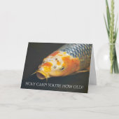 カラフルなコイの魚 面白い誕生日 カード (正面)