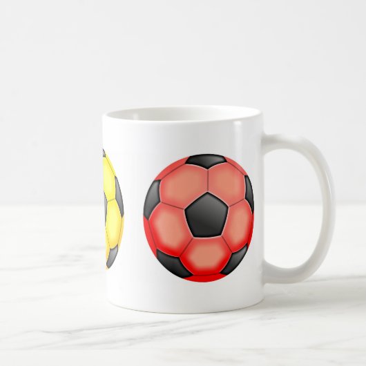 カラフルなサッカーボール コーヒーマグカップ (右)