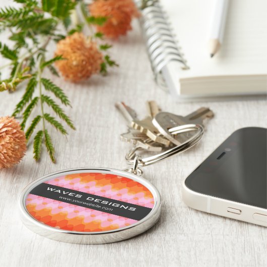 カラフルなジグザグ形の波のモダンの抽象芸術パターン キーホルダー (側面)