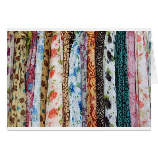 カラフルなスカーフパターン (正面横)