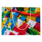 カラフルなチベットの祈り旗 - チベット ラージペーパーバッグ (裏面)