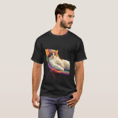 カラフルなハンモックでのんびりするネコ Tシャツ (正面フル)