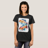 カラフルなバスフィッシュ Tシャツ (正面フル)