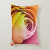 カラフルなバラの花びらの閉めて下さい アクセントクッション (正面(垂直))