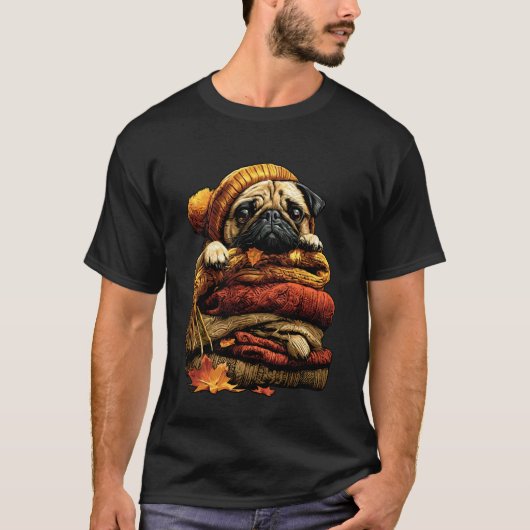カラフルなパグが落ち葉と一緒にくつろぐ　紅葉の落ち着いた秋 Tシャツ (正面)
