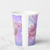 カラフルなパステル背景の花と卵 紙コップ (右)