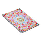 カラフルなパステル調の曼荼羅のブランクジャーナル ノートブック (右側)