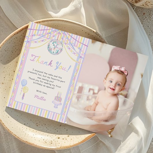カラフルなパーティーの子供の誕生日写真 サンキューカード